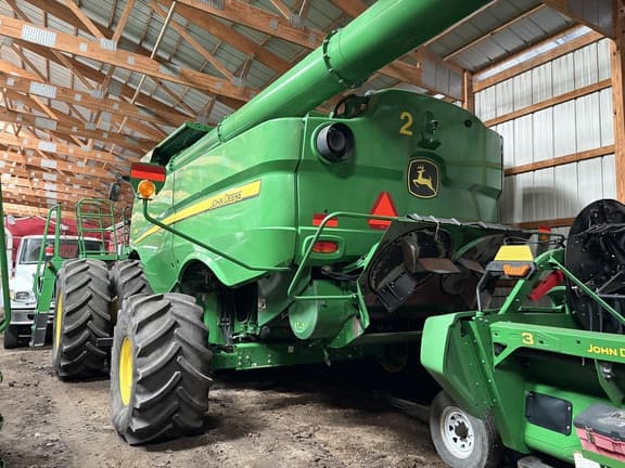 Image of John Deere S780 equipment image 1