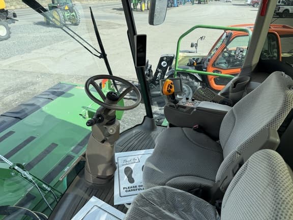 Image of John Deere W235 equipment image 2