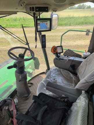 Image of John Deere W235 equipment image 4