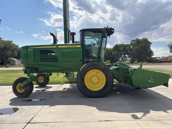 Image of John Deere W235 equipment image 3