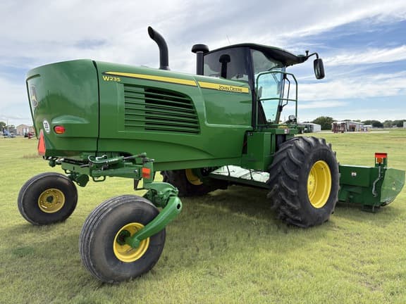 Image of John Deere W235 equipment image 2