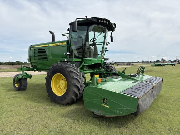 Image of John Deere W235 equipment image 3