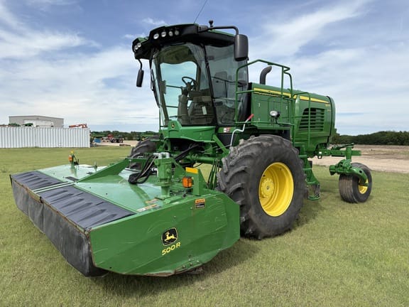2021 John Deere W235 Equipment Image0