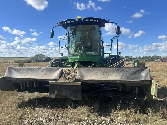 Image of John Deere W235 equipment image 2