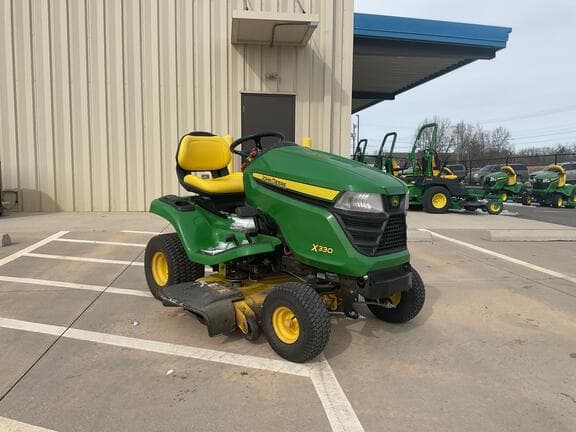 Image of John Deere X330 equipment image 1