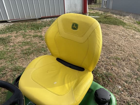 Image of John Deere X354 equipment image 3