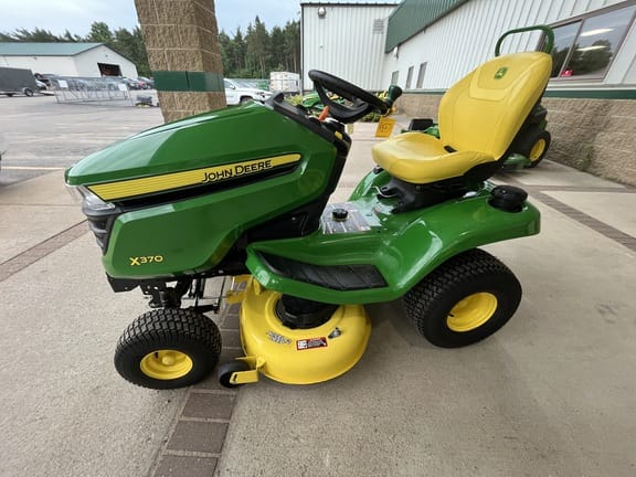 2021 John Deere X370 Equipment Image0