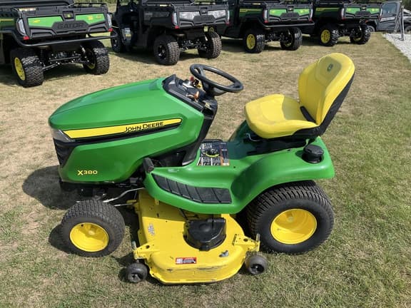 Image of John Deere X380 equipment image 3