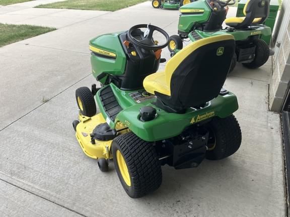 Image of John Deere X384 equipment image 4