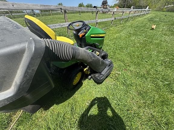 Image of John Deere X384 equipment image 3