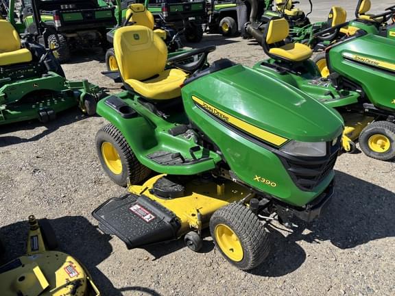 Image of John Deere X390 equipment image 1
