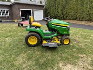 Image of John Deere X570 equipment image 4