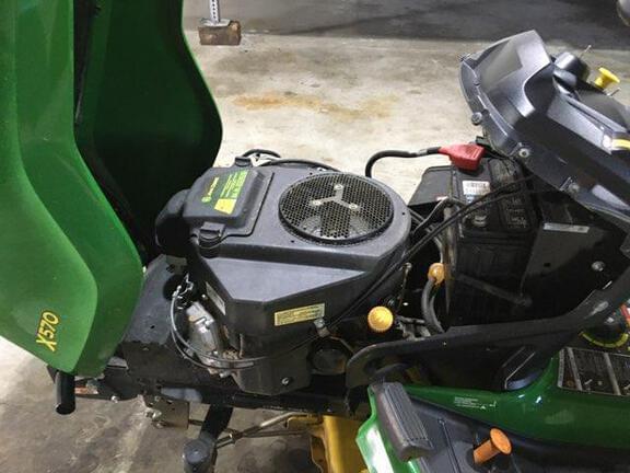 Image of John Deere X570 equipment image 3