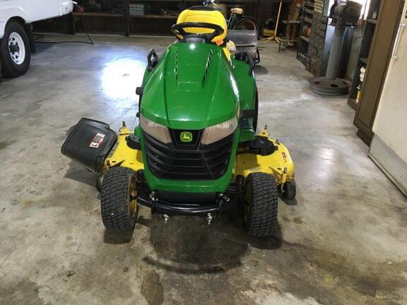 Image of John Deere X570 equipment image 1