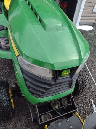 Image of John Deere X570 equipment image 3