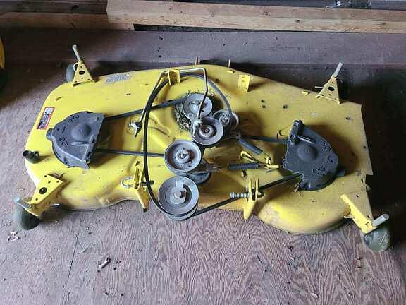 Image of John Deere X580 equipment image 1