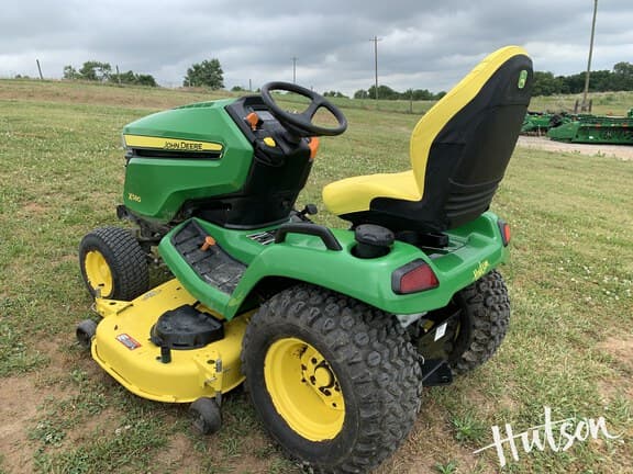 Image of John Deere X580 equipment image 3