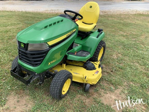 Image of John Deere X580 equipment image 2