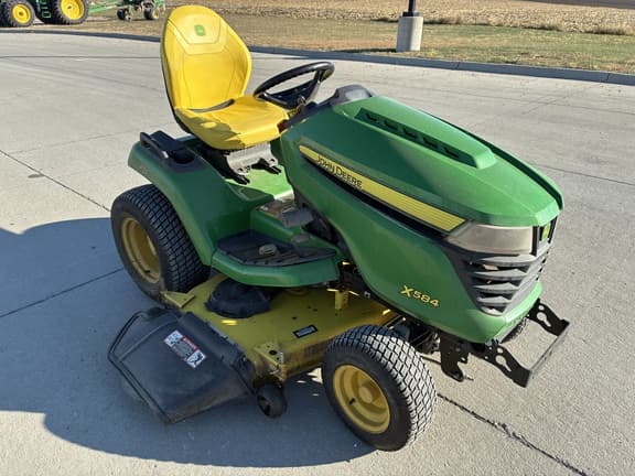 Image of John Deere X584 equipment image 4