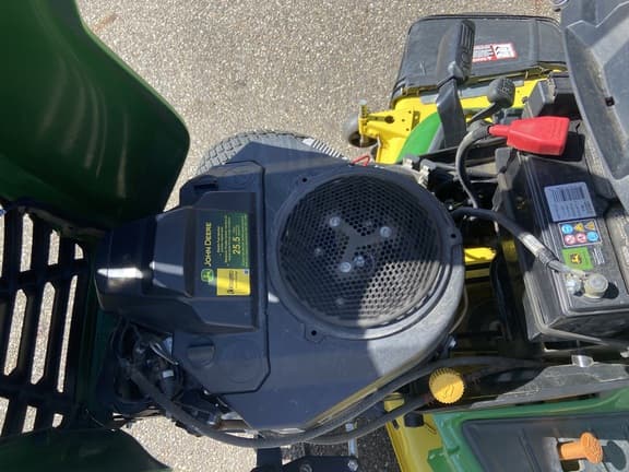 Image of John Deere X590 equipment image 4