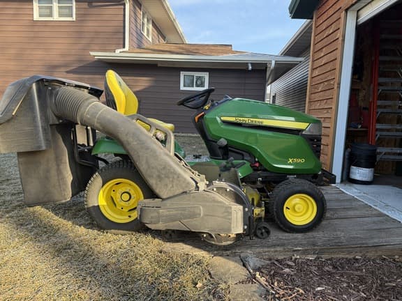 Image of John Deere X590 equipment image 2