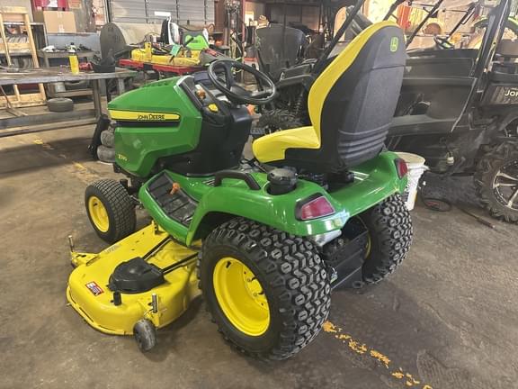 Image of John Deere X590 equipment image 3