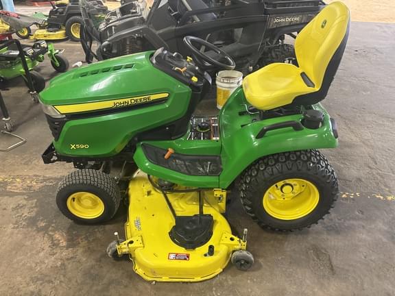 Image of John Deere X590 equipment image 2