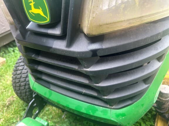 Image of John Deere X590 equipment image 3