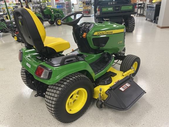 Image of John Deere X730 equipment image 4
