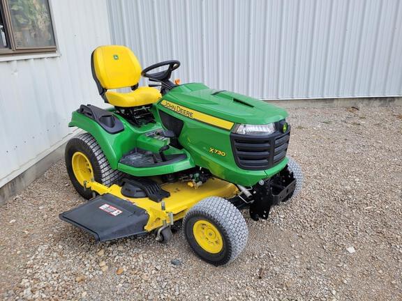 Image of John Deere X730 equipment image 1