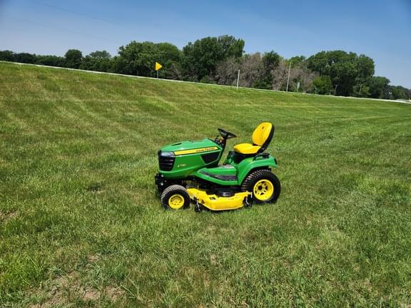 Image of John Deere X730 equipment image 2
