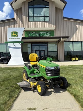 Image of John Deere X734 equipment image 1