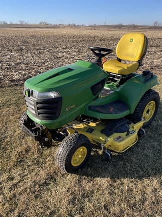 Image of John Deere X734 equipment image 1