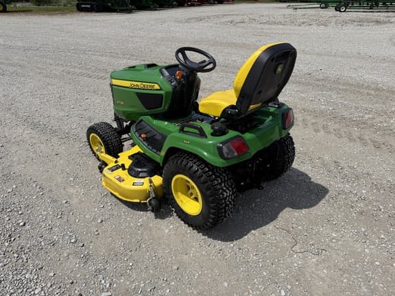 Image of John Deere X738 equipment image 2