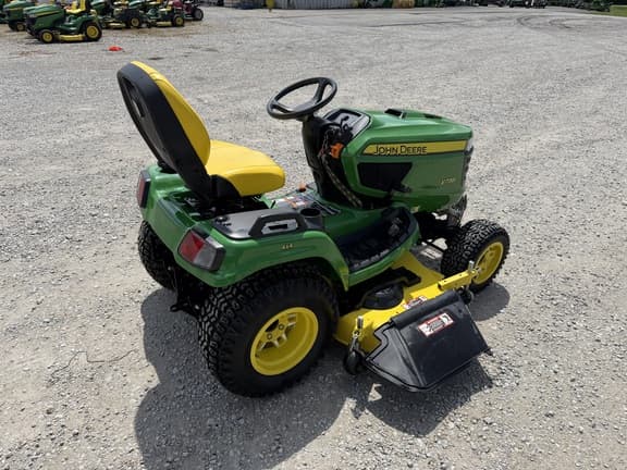 Image of John Deere X738 equipment image 4
