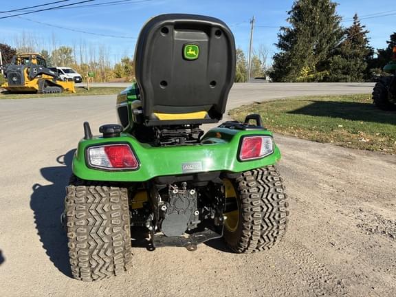 Image of John Deere X738 equipment image 2