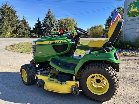 Image of John Deere X738 equipment image 1