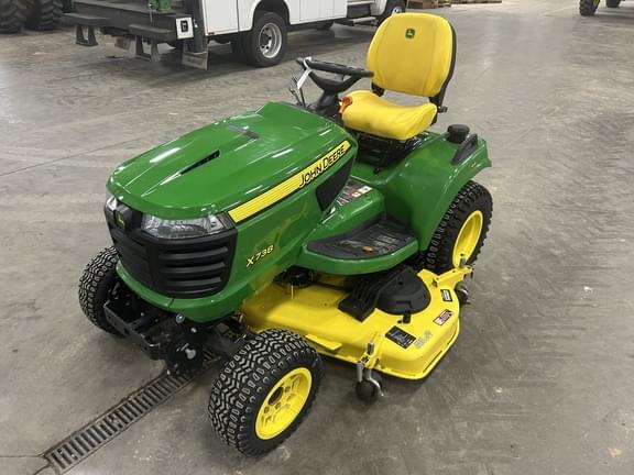 Image of John Deere X738 Primary image