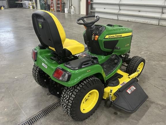 Image of John Deere X738 equipment image 4