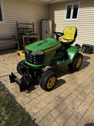 2021 John Deere X739 Equipment Image0