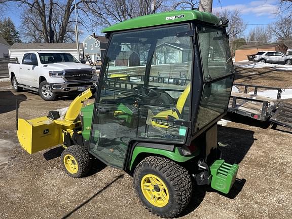 Image of John Deere X739 equipment image 3