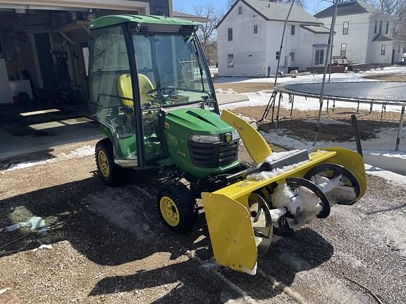 Image of John Deere X739 equipment image 1
