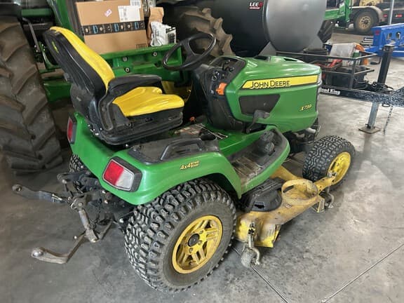 Image of John Deere X739 equipment image 3