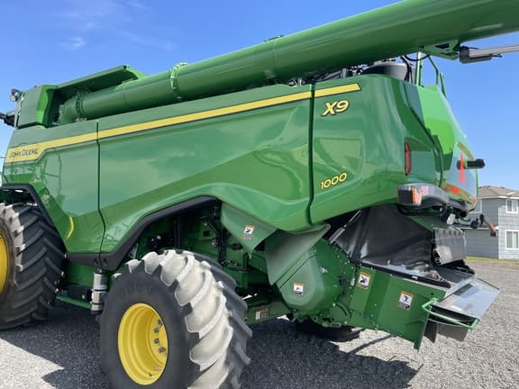 Image of John Deere X9 1000 equipment image 4