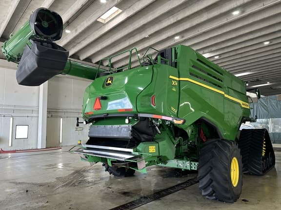 Image of John Deere X9 1100 equipment image 3