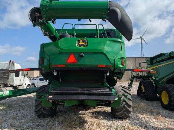 Image of John Deere X9 1100 equipment image 2