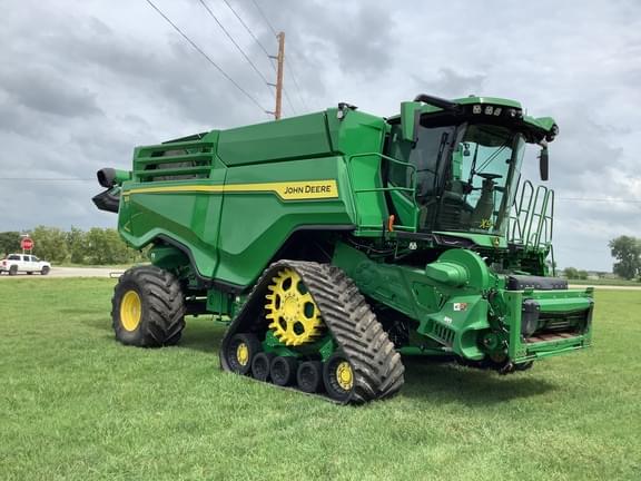 Image of John Deere X9 1100 equipment image 3