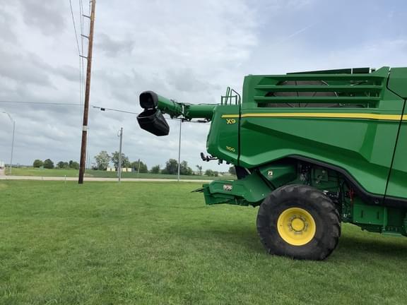 Image of John Deere X9 1100 equipment image 4