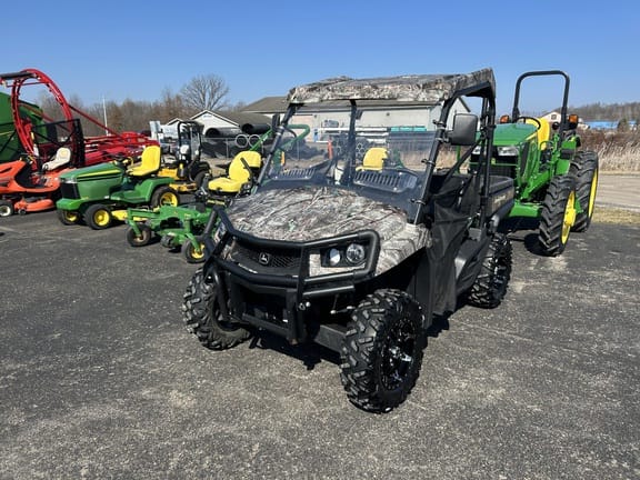 2021 John Deere XUV 590M Equipment Image0