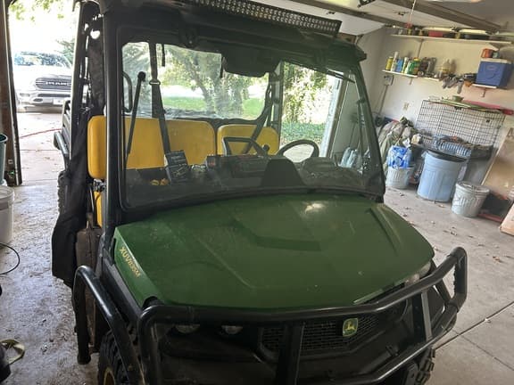 Image of John Deere XUV 835M equipment image 2